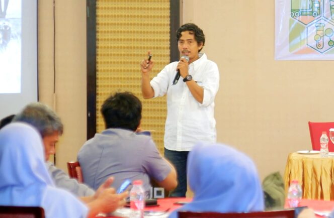 
					Koordinator Simpul SIEJ Sulawesi Selatan, Darwin Fatir (Ist)