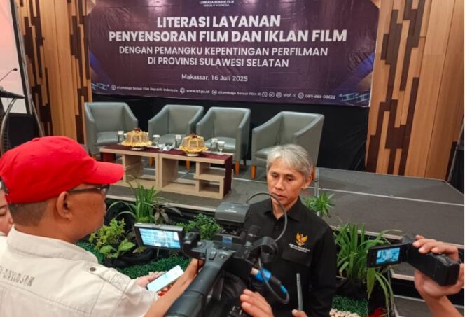 
					 Anggota LSF RI/Ketua Subkomisi Dialog Penyensoran, Widayat S. Noerwa