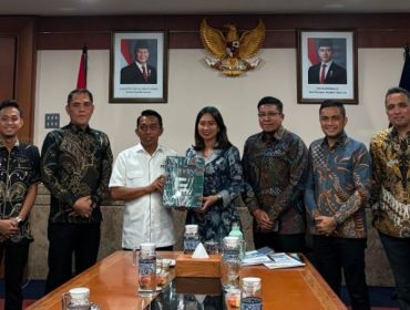 Bupati Sidrap H. Syaharuddin Alrif saat audiensi dengan Wamenparekraf Ni Luh Enik Ermawati di Kantor Kementerian Pariwisata RI, Jakarta (18/9/2025). (Foto: Ist)