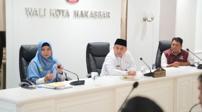 Wali Kota Makassar, Munafri Arifuddin, memimpin rapat koordinasi pengembangan Urban Farming di Balai Kota Makassar, Rabu (22/10/2025). (Foto: Ist)