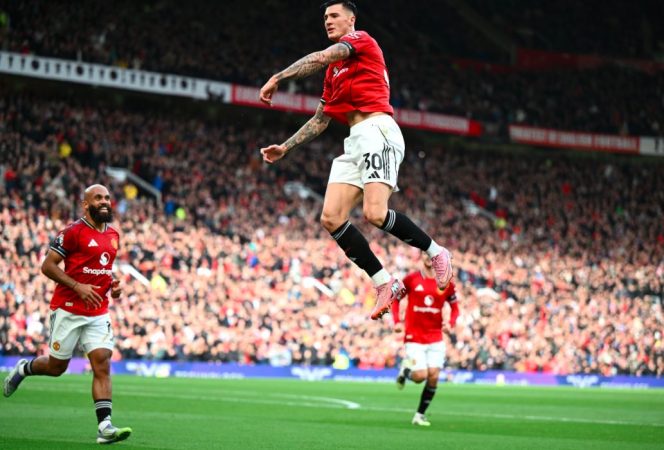 
					Selebrasi penuh percaya diri! Benjamin Sesko kembali catatkan namanya di papan skor untuk United. (Foto: X/@Manchester United)